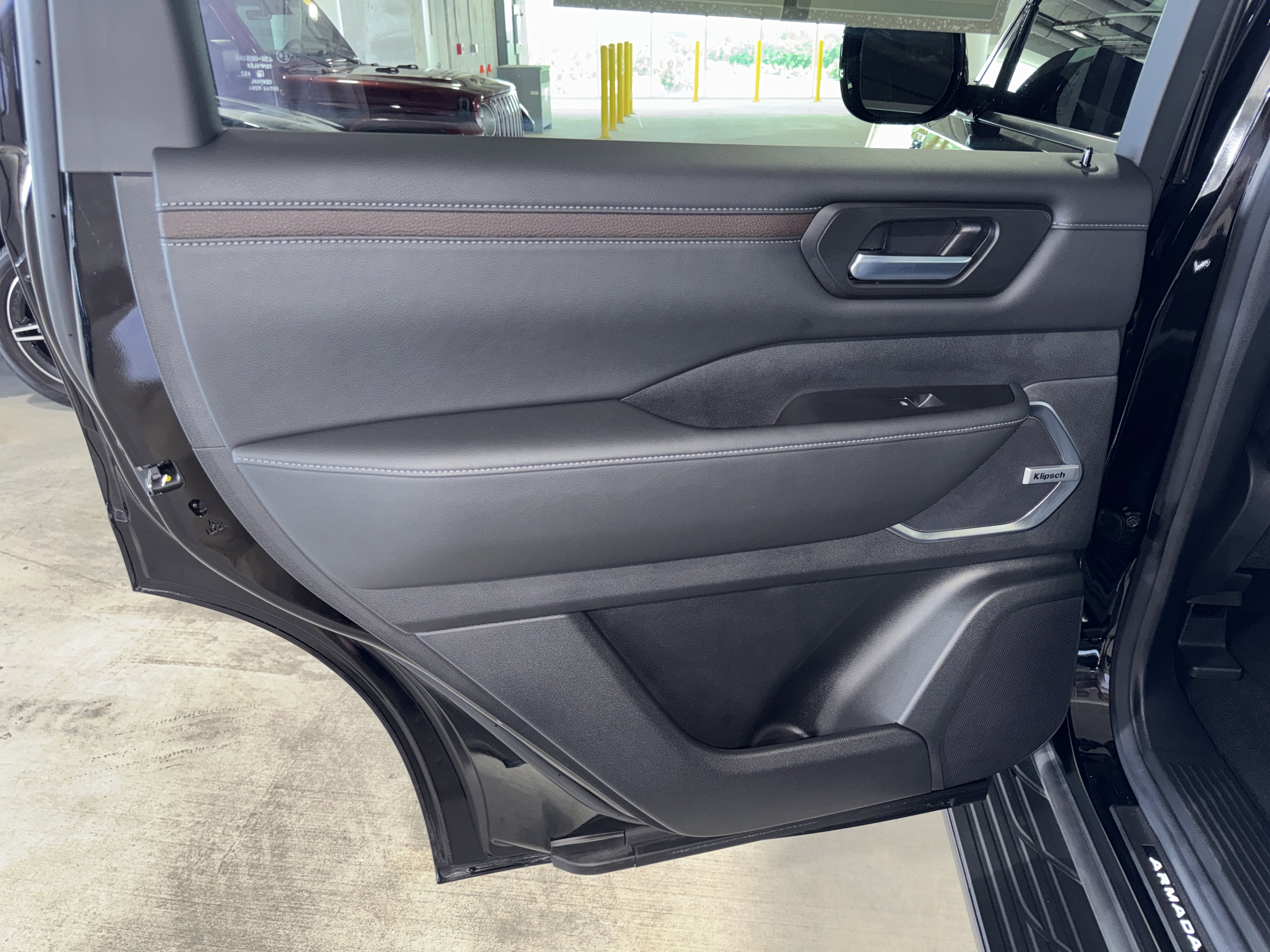 Used 2025 Nissan Armada Platinum image 18