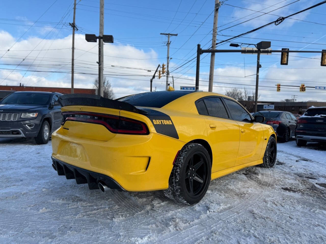 Used 2017 Dodge Charger R/T image 3