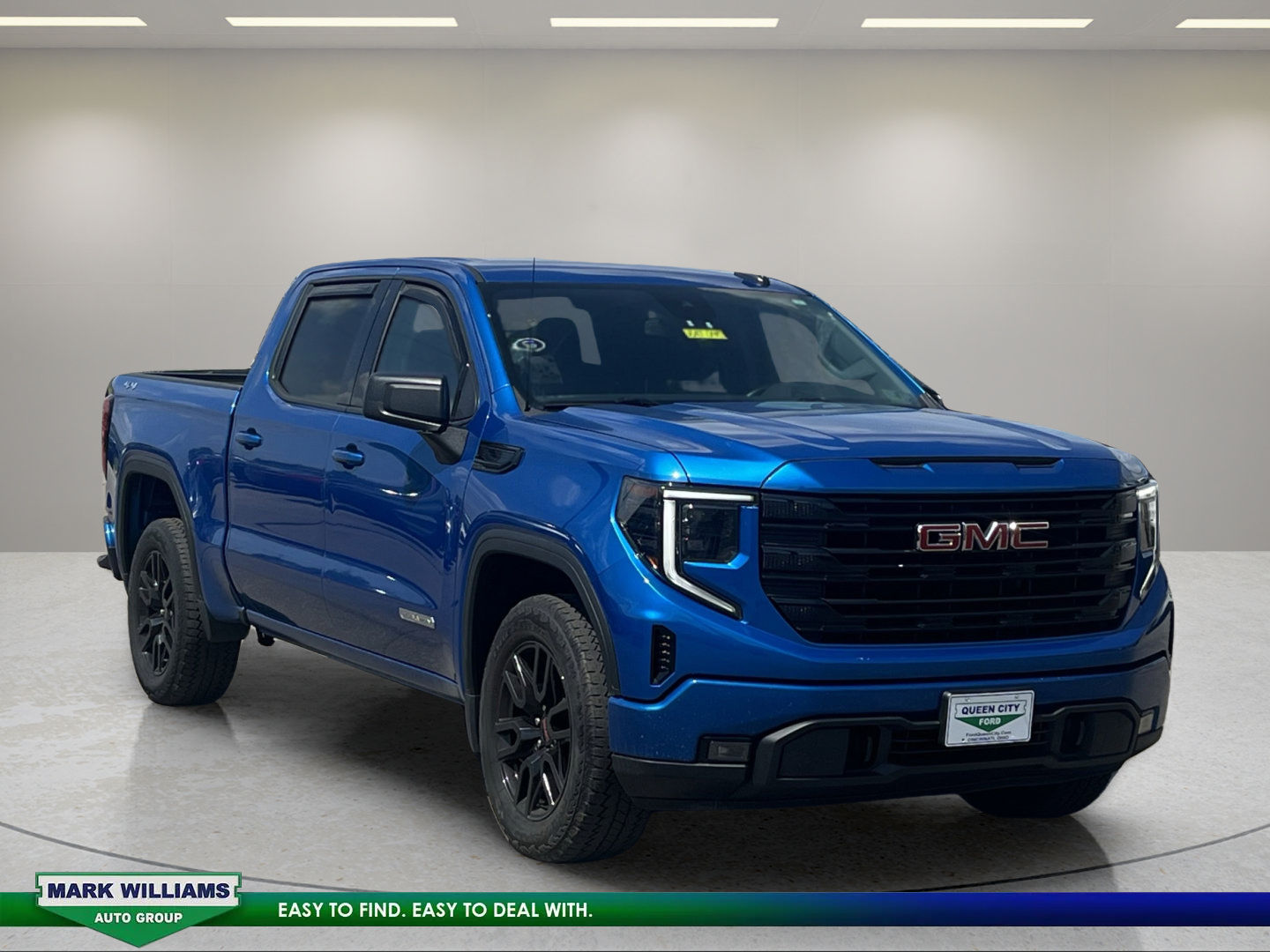 Used 2023 GMC Sierra 1500 Elevation AWD/4WD image 2