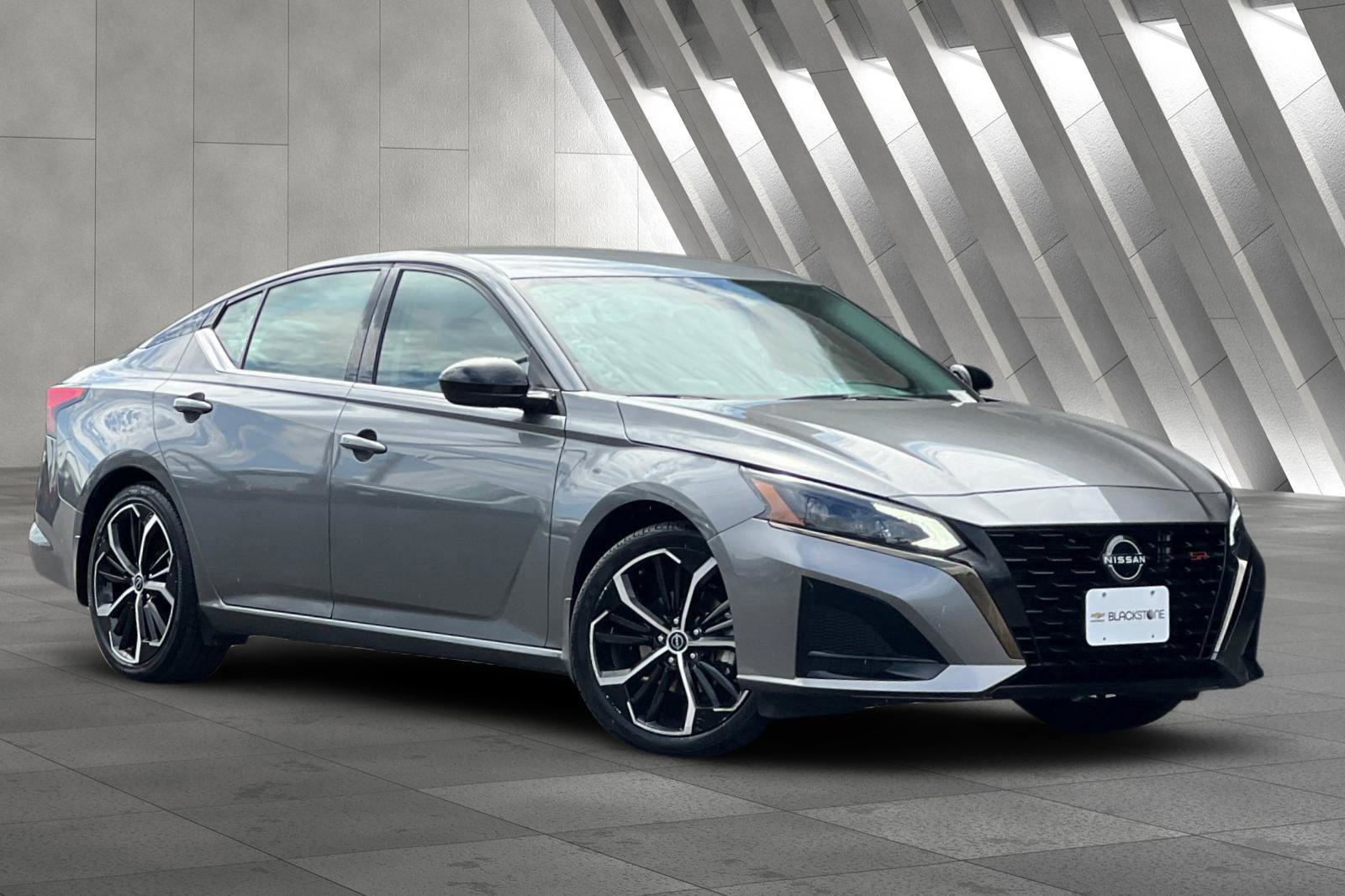 Used 2023 Nissan Altima 2.5 SR