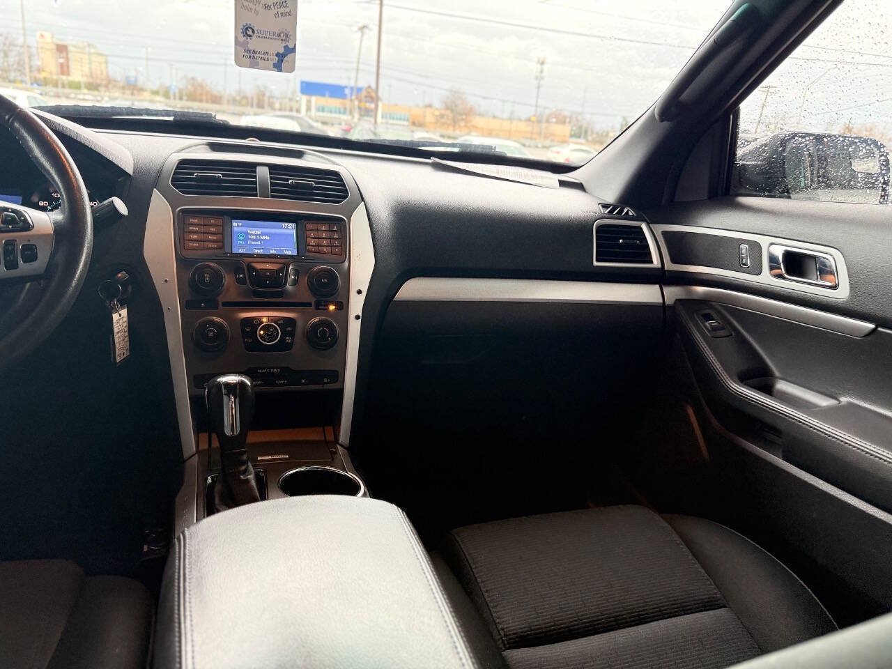 Used 2015 Ford Explorer XLT AWD/4WD image 46
