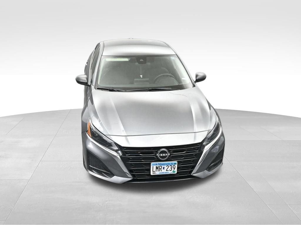Used 2024 Nissan Altima 2.5 SV FWD image 24