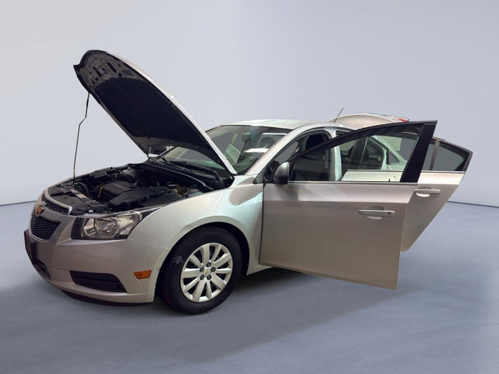Used 2011 Chevrolet Cruze LS w/ Connectivity Package image 9