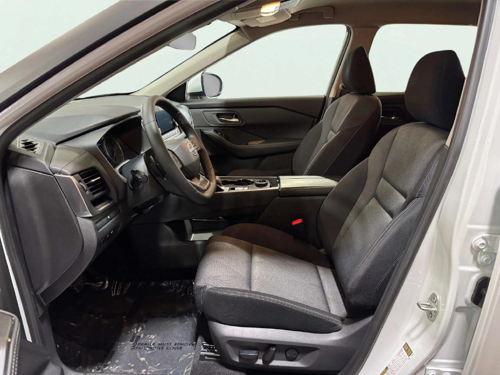 Certified 2026 Nissan Rogue SV AWD/4WD image 20