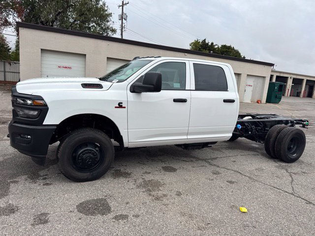 New 2027 RAM 3500 Tradesman AWD/4WD image 3