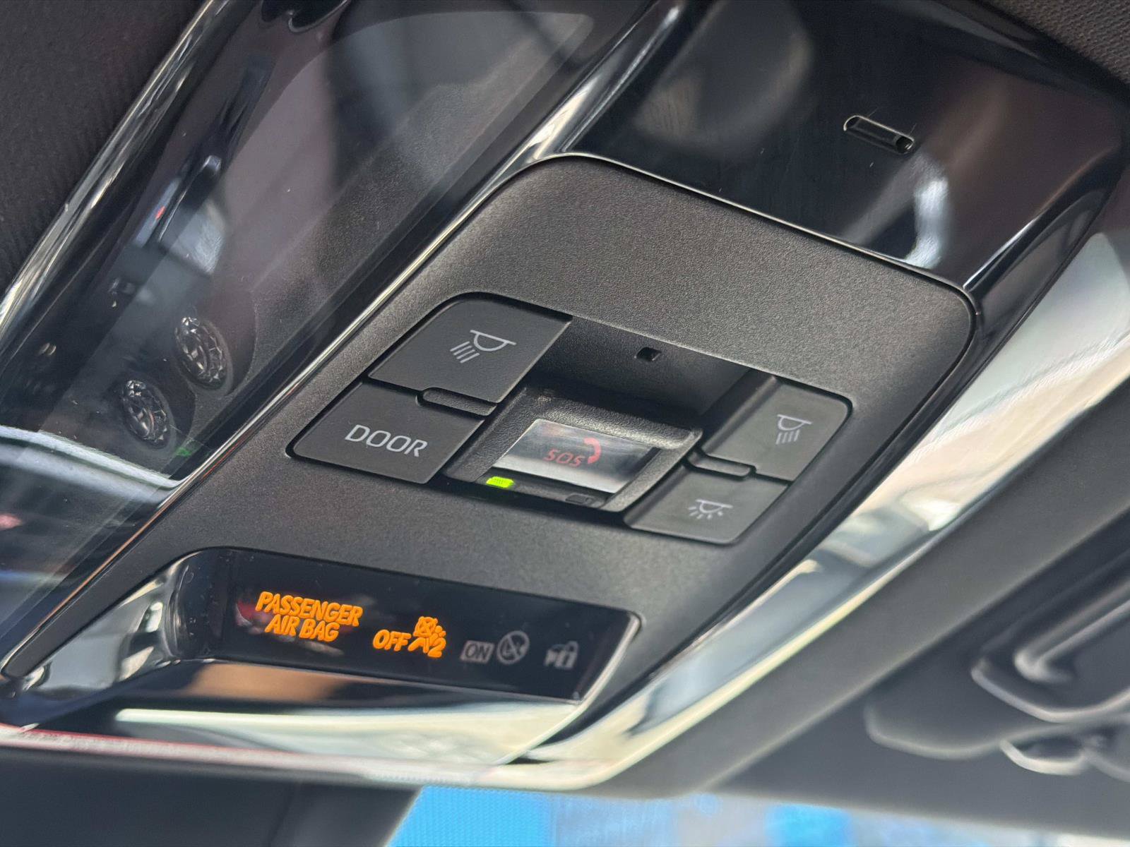 Used 2023 Toyota Venza XLE AWD/4WD image 28