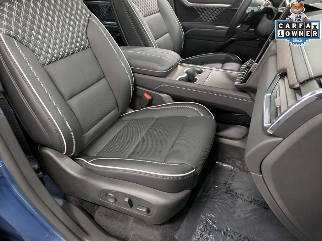 Used 2025 GMC Acadia Denali w/ LPO, Floor Liner Package image 29