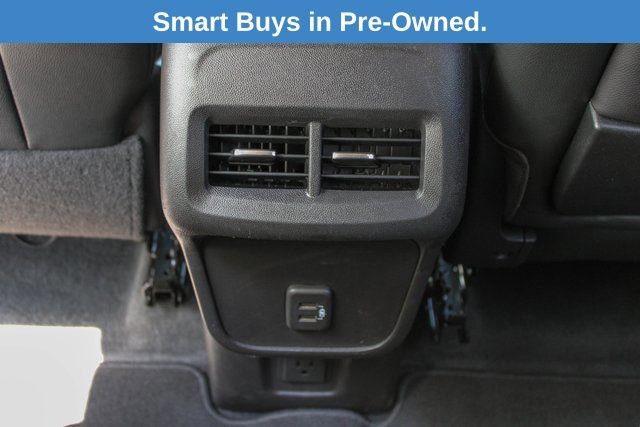 Used 2024 GMC Terrain SLT image 16