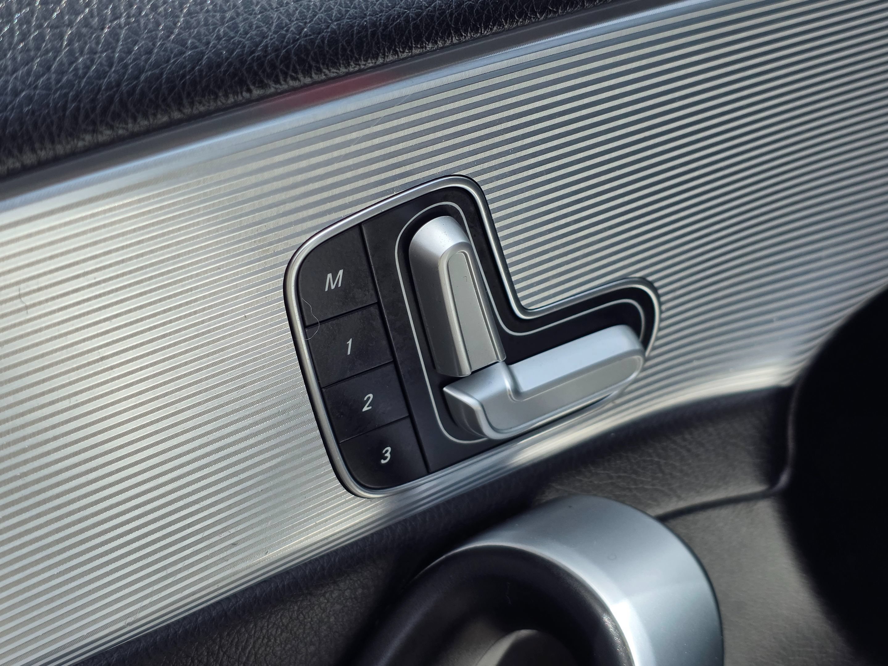 Used 2019 Mercedes-Benz A 220 w/ Parking Assistance Package image 23