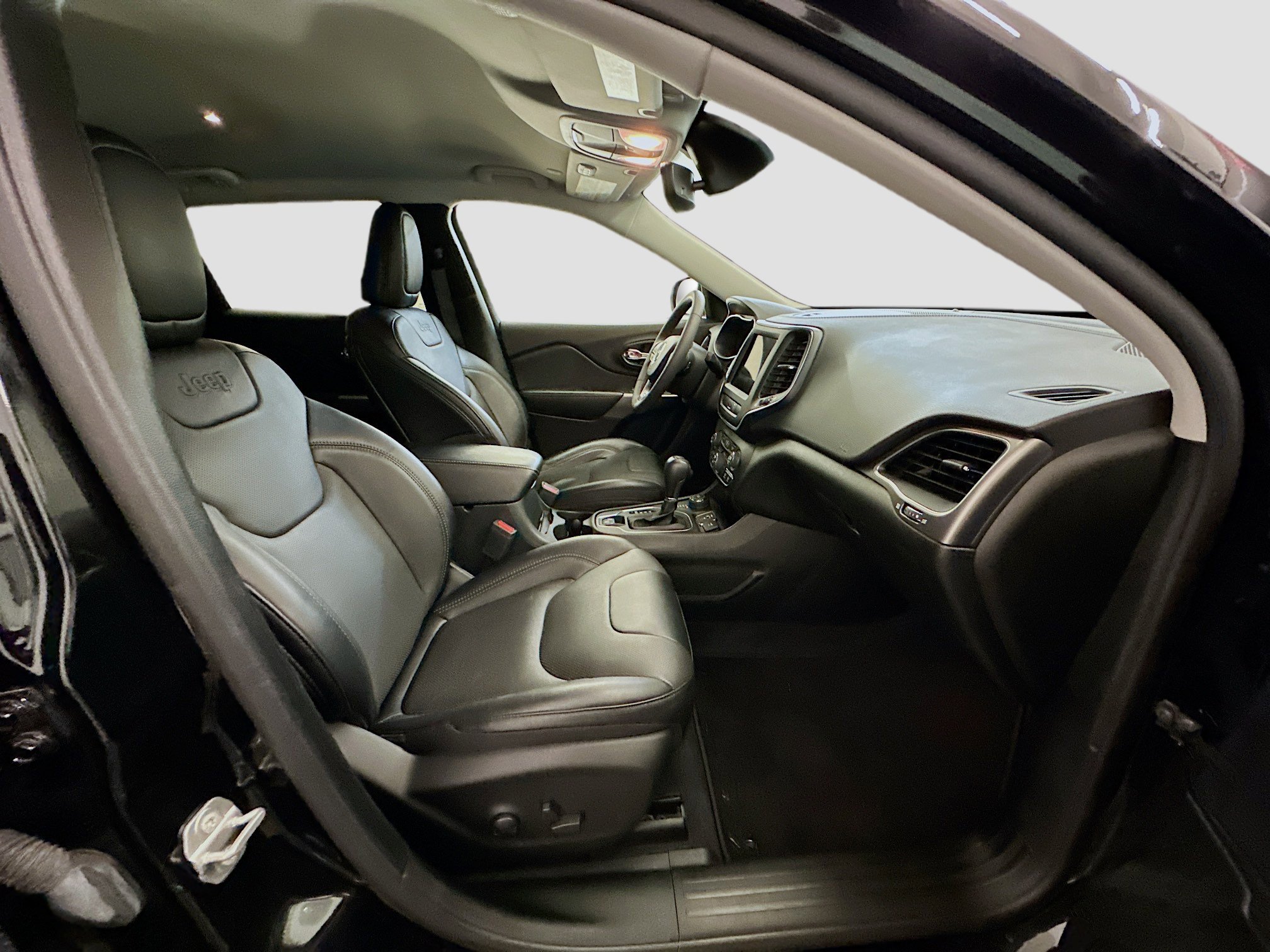 Used 2022 Jeep Cherokee Latitude Lux image 31