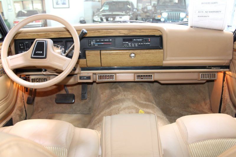 Used 1987 Jeep Grand Wagoneer image 7