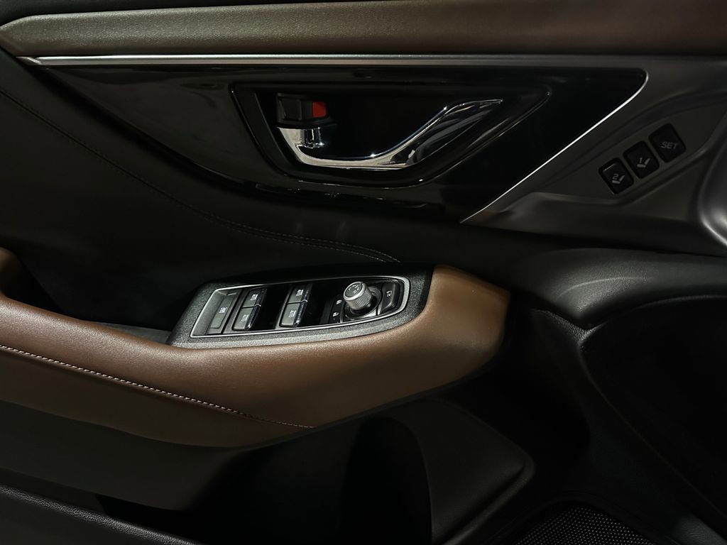 Used 2024 Subaru Outback Touring w/ Popular Package #2 image 11