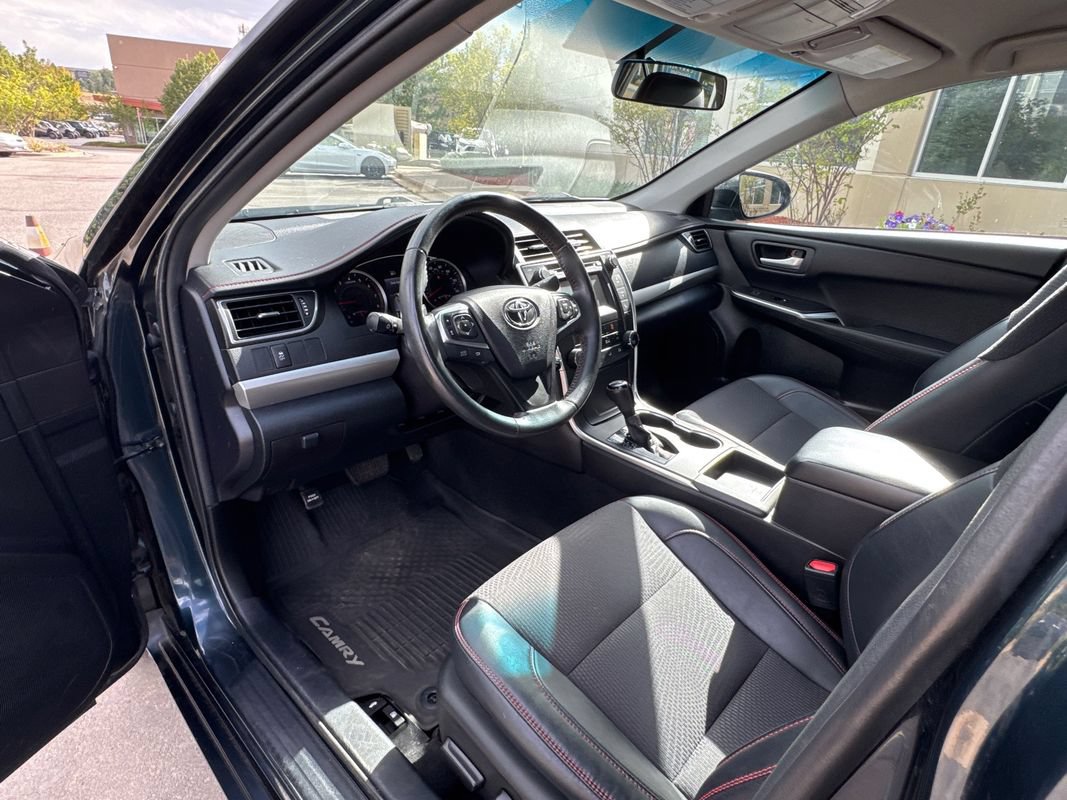 Used 2016 Toyota Camry SE FWD image 24