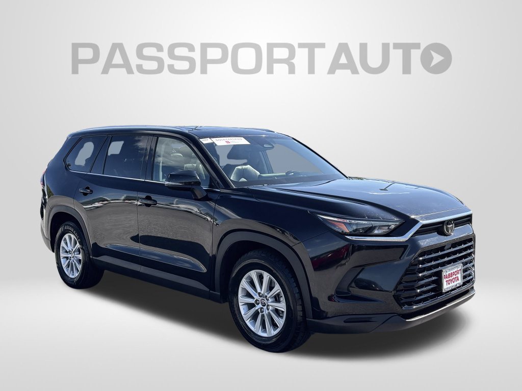 Certified 2025 Toyota Grand Highlander AWD image 12