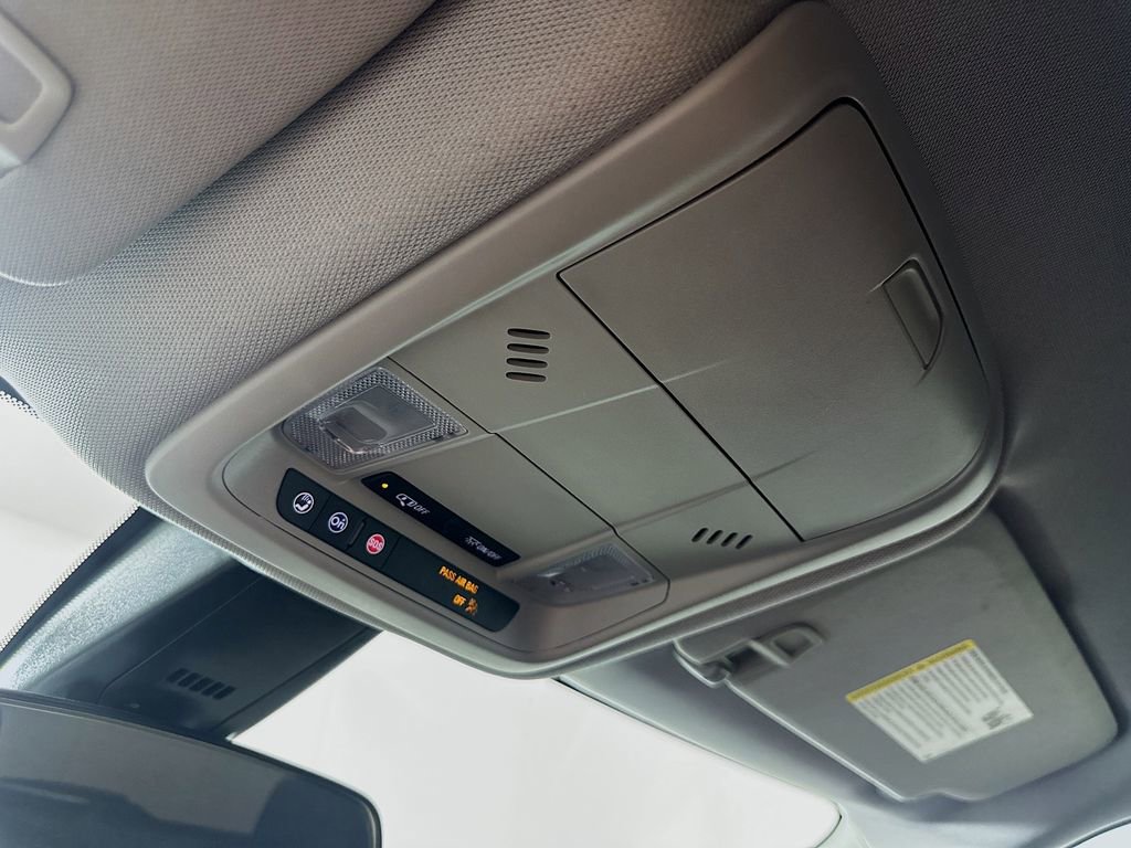 Used 2025 Chevrolet Blazer LT FWD image 33