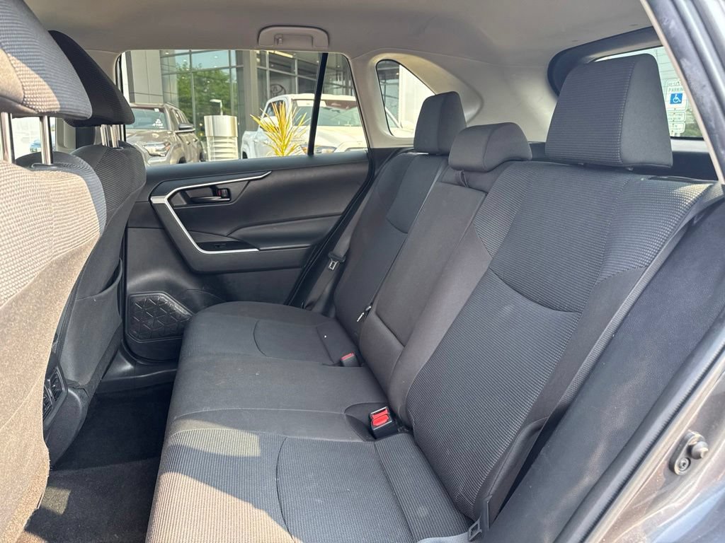 Used 2023 Toyota RAV4 LE AWD/4WD image 15
