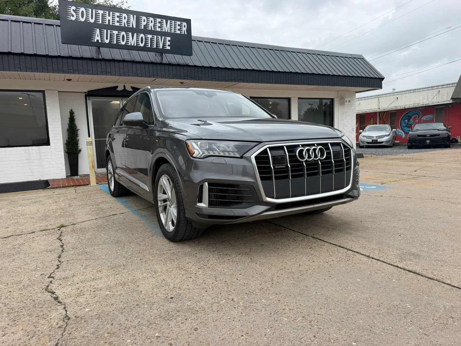 Used 2020 Audi Q7 3.0T Prestige w/ Prestige Package AWD/4WD image 3
