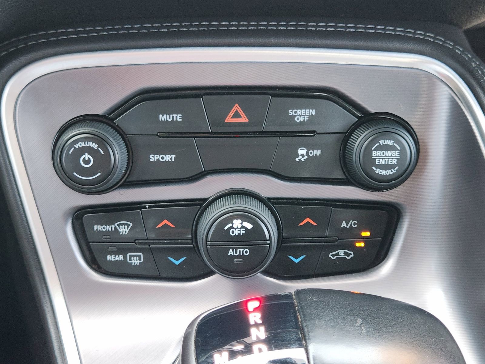 Used 2019 Dodge Challenger SXT image 19