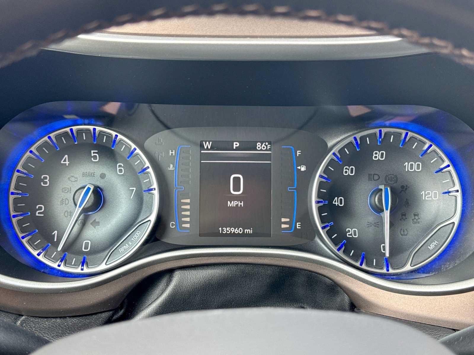 Used 2018 Chrysler Pacifica Touring-L FWD image 34