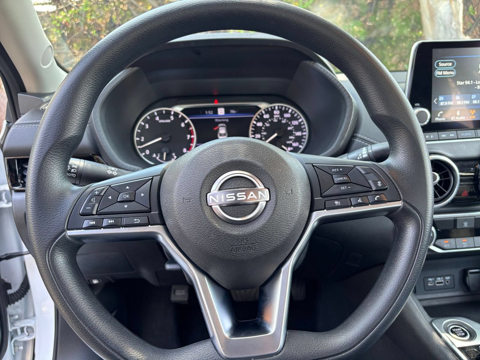 Used 2025 Nissan Sentra SV FWD image 25