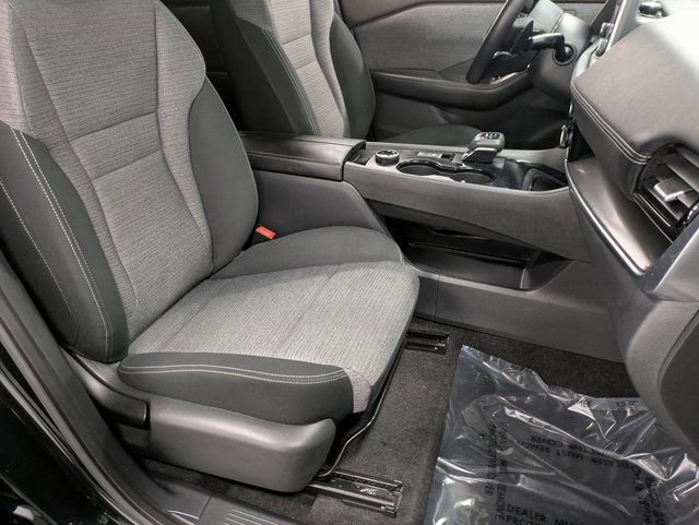 Used 2021 Nissan Rogue SV image 30