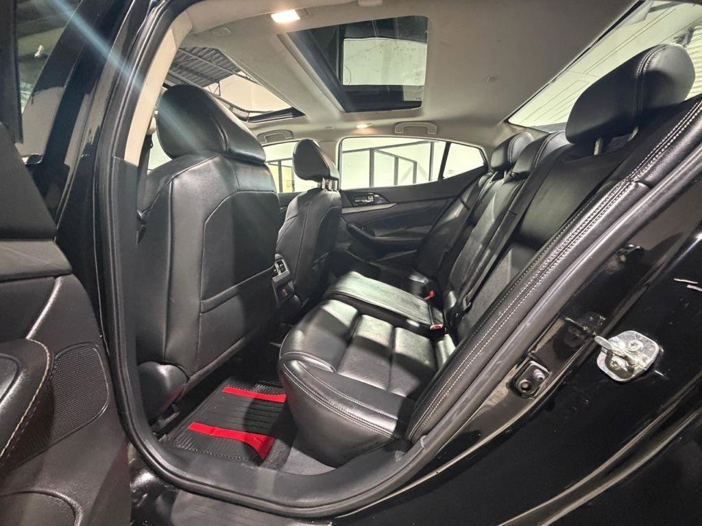 Used 2018 Nissan Maxima 3.5 SL image 14