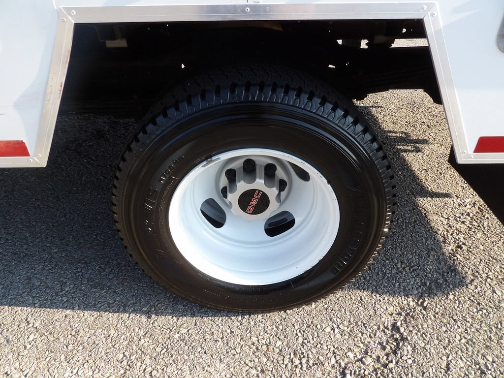 Used 2022 GMC Savana 3500 Extended w/ Power Convenience Package RWD image 46