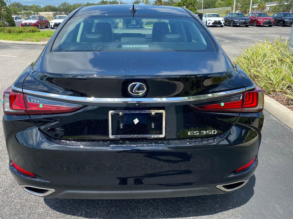 New 2025 Lexus ES 350 w/ Premium Package image 5