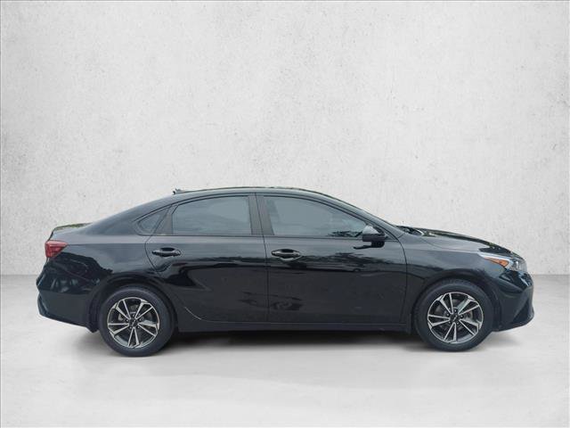 Used 2023 Kia Forte LXS FWD video 4