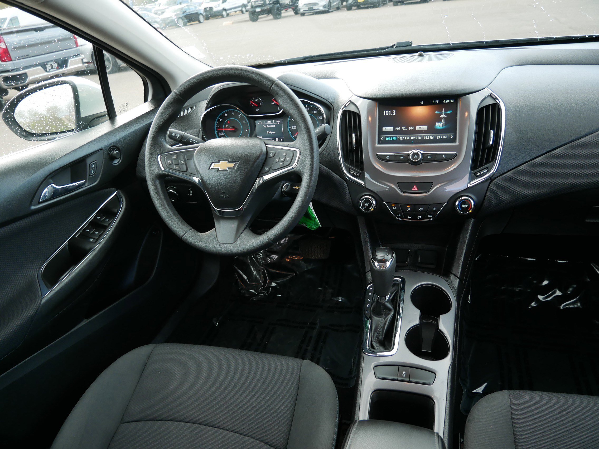 Used 2017 Chevrolet Cruze LT FWD image 9