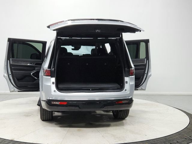 Used 2022 Jeep Wagoneer Series III w/ Premium Group I image 14