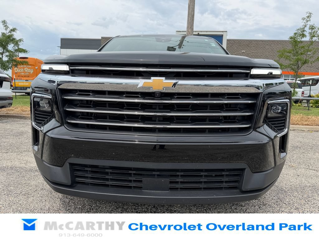 Used 2025 Chevrolet Traverse LT w/ Driver Confidence Package FWD image 8