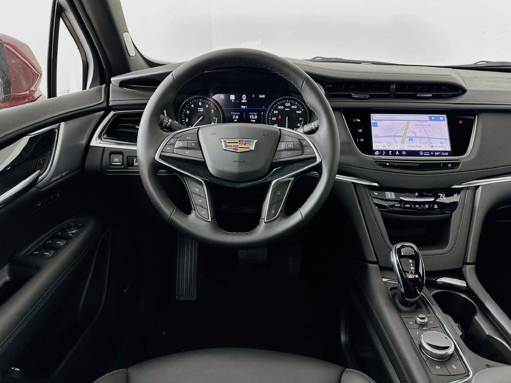 New 2026 Cadillac XT5 Premium Luxury w/ LPO, Floor Liner Package AWD/4WD image 30