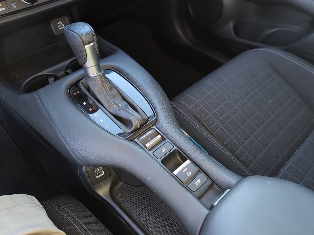 Used 2023 Honda HR-V LX image 16