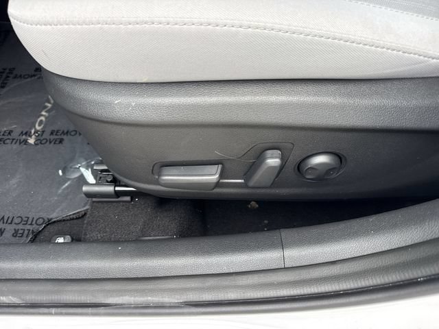 Used 2023 Hyundai Kona SEL w/ Cargo Package FWD image 12