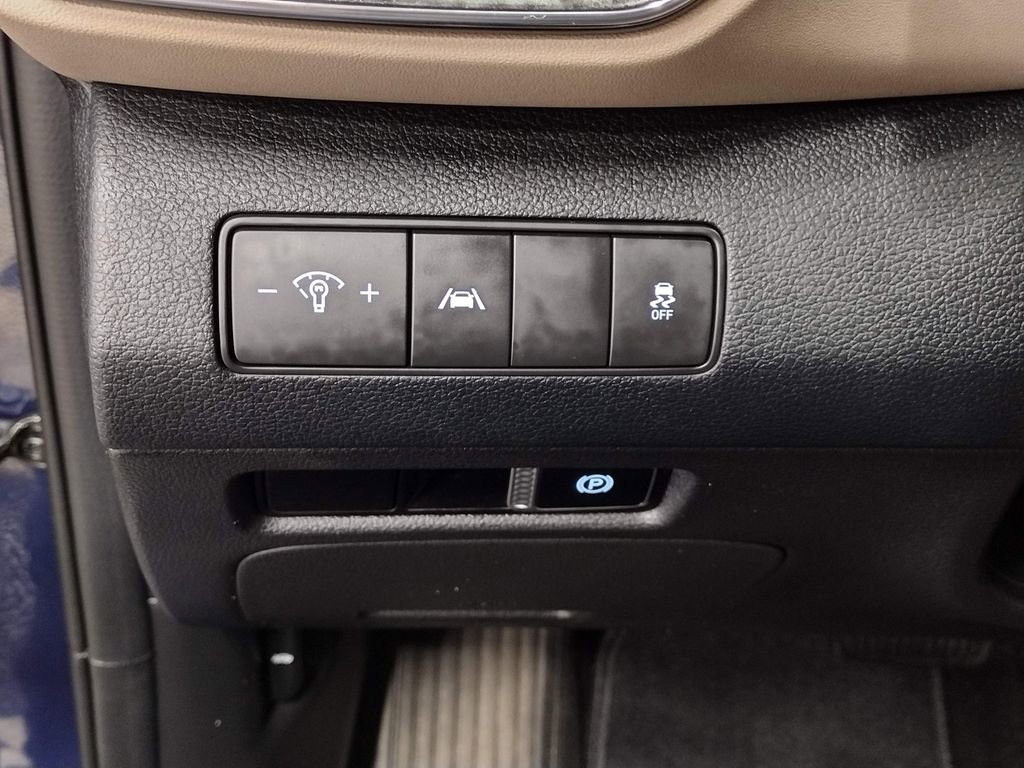 Certified 2023 Hyundai Santa Fe SE image 24