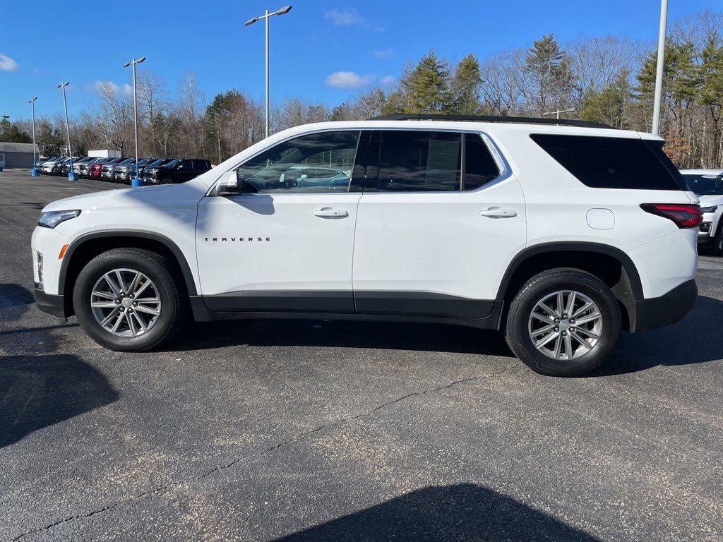 Used 2023 Chevrolet Traverse LT AWD/4WD image 3