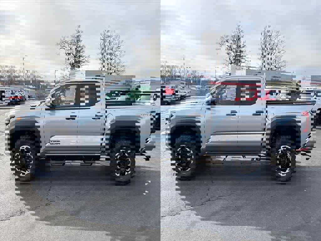 New 2025 Toyota Tacoma TRD Off-Road image 25