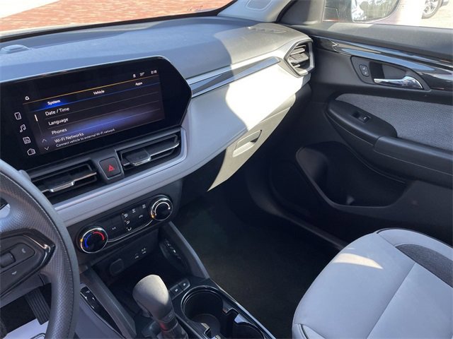 Used 2025 Chevrolet TrailBlazer LS w/ LS Convenience Package image 13