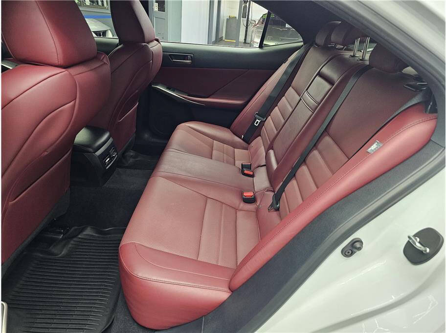 Used 2020 Lexus IS 350 F Sport w/ F Sport Package RWD image 11