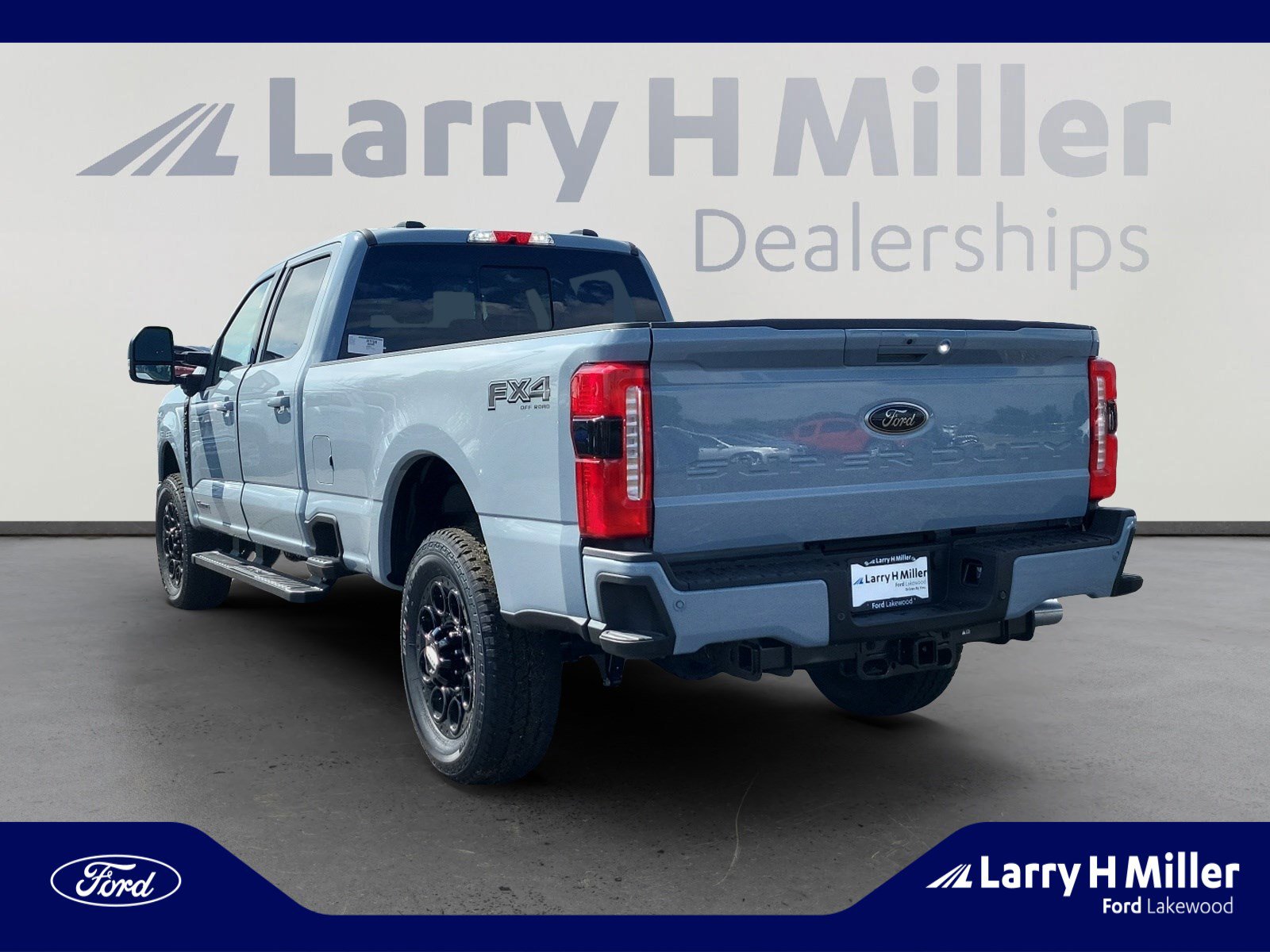 New 2025 Ford F350 Lariat w/ Black Appearance Package image 3