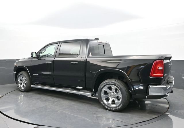 New 2026 RAM 1500 4x4 Crew Cab image 3