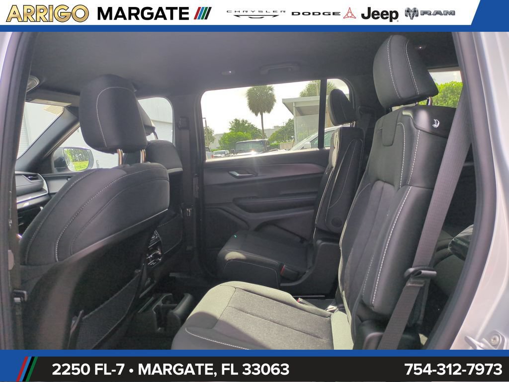New 2026 Jeep Grand Cherokee L Laredo AWD/4WD image 14