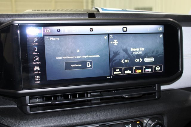 Used 2024 Jeep Wrangler Unlimited image 12