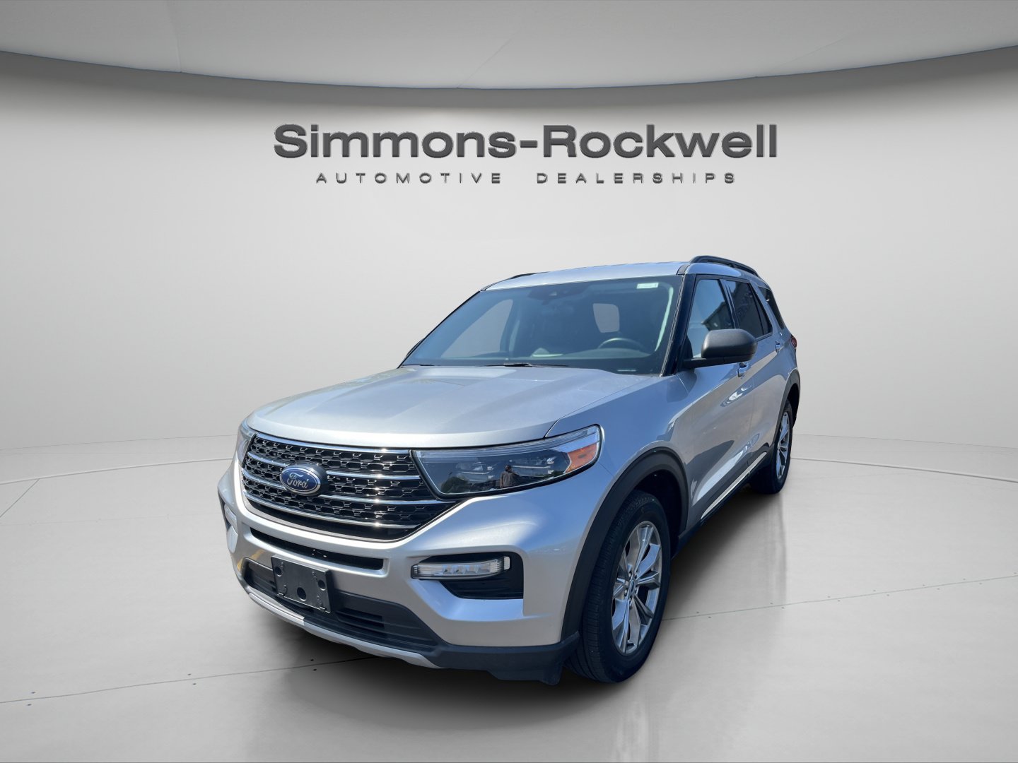 Used 2023 Ford Explorer XLT AWD/4WD image 1