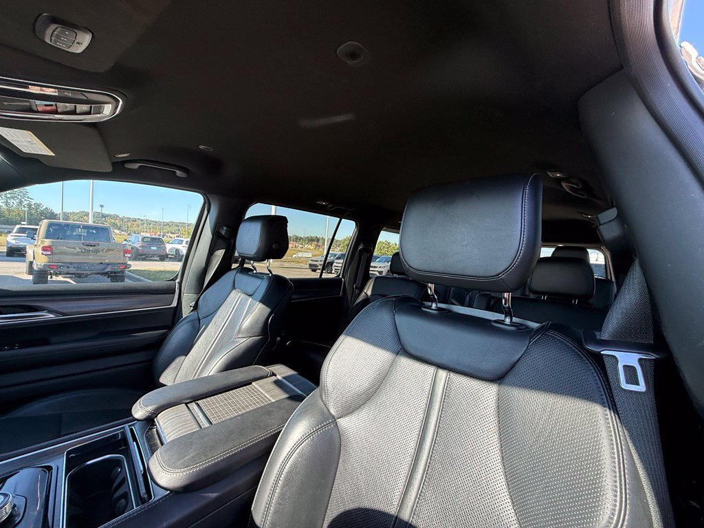 Used 2024 Jeep Wagoneer Series II AWD/4WD image 22