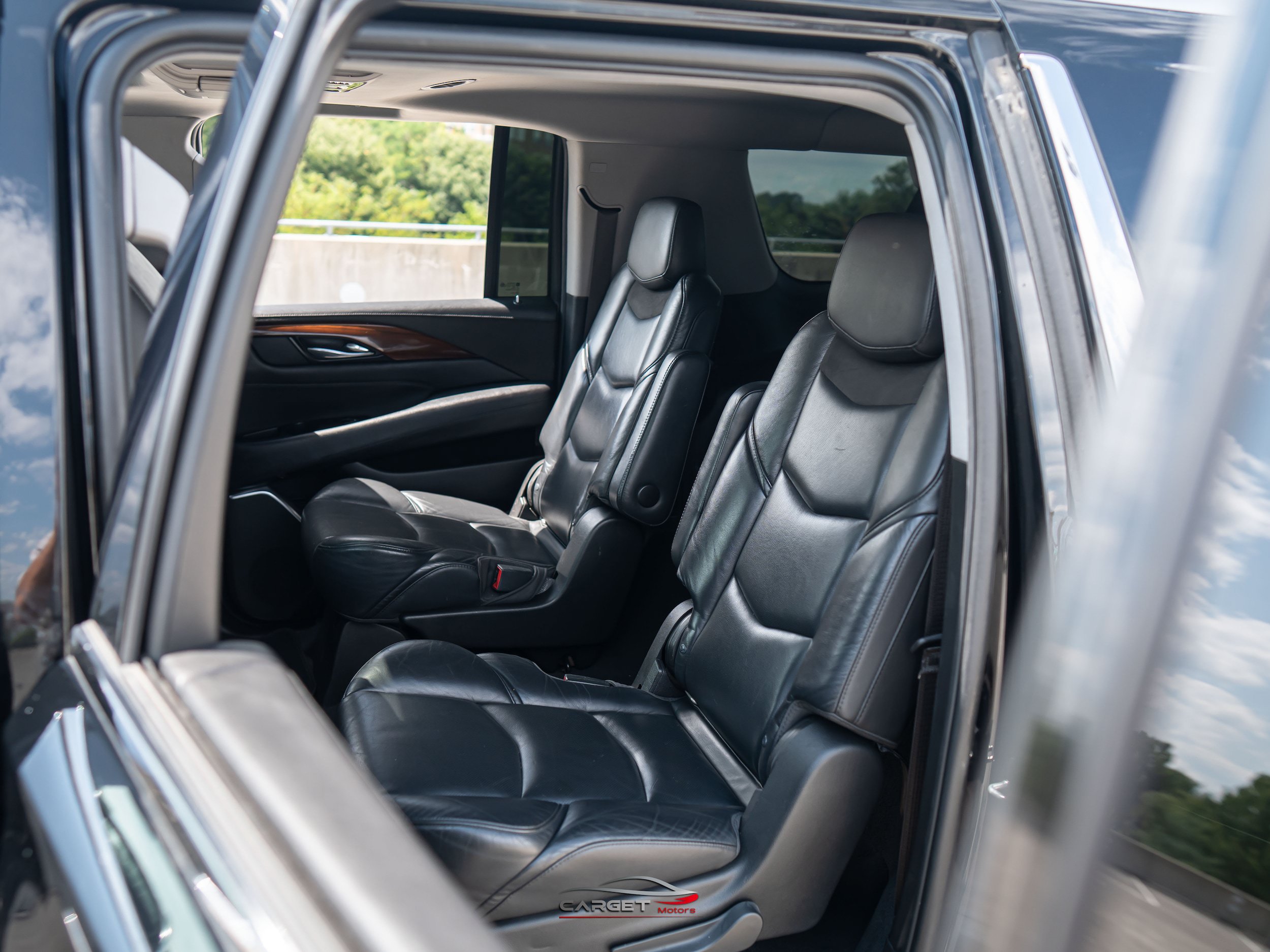 Used 2018 Cadillac Escalade ESV Luxury RWD image 21