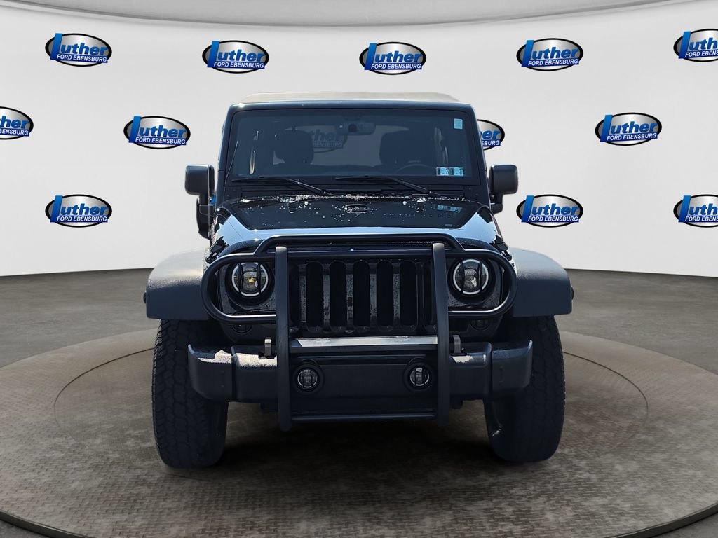 Used 2016 Jeep Wrangler Unlimited Rubicon w/ Connectivity Group AWD/4WD image 8