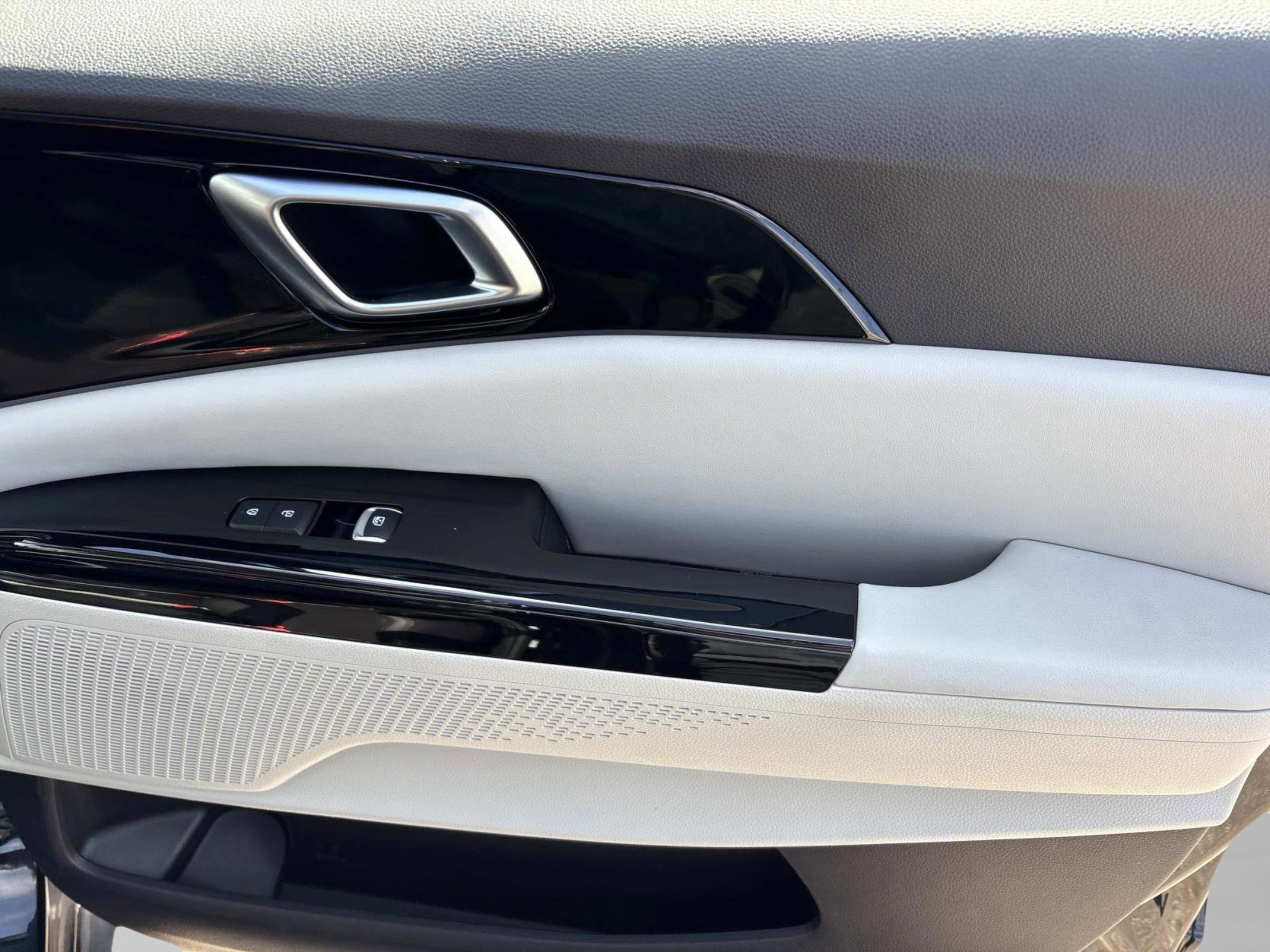 Used 2022 Kia Carnival SX image 20