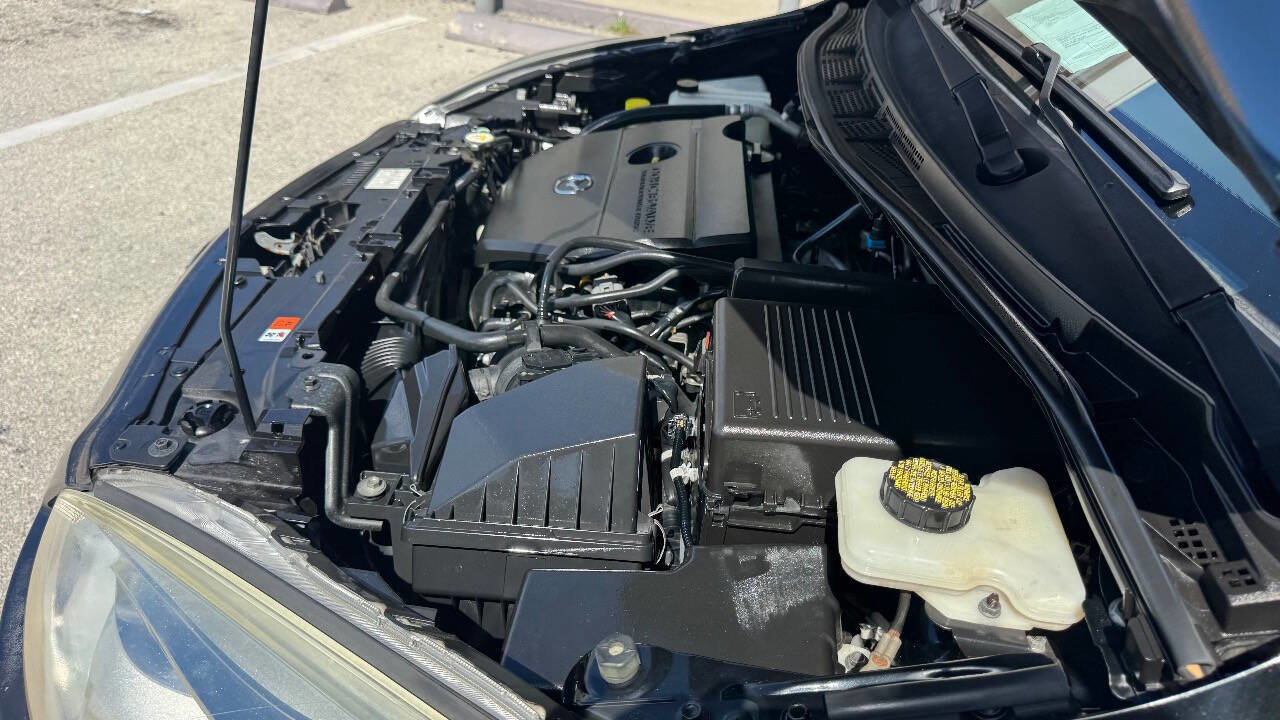 Used 2013 MAZDA MAZDA5 Sport image 23